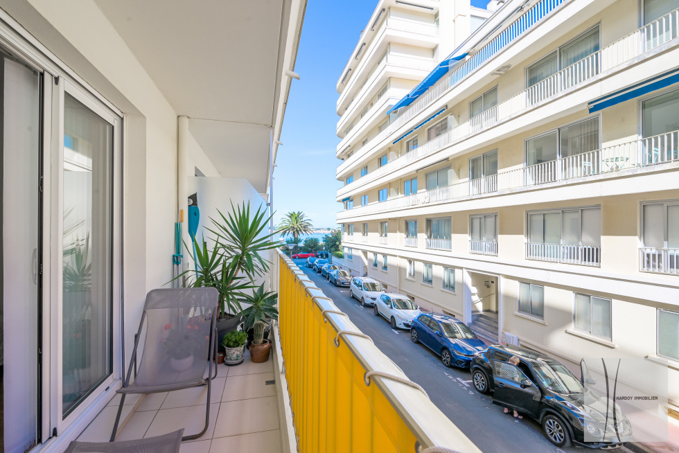 Vente SAINT JEAN DE LUZ PLAGE – Appartement de 3 pièces avec balcon